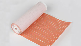 Breathable Fixation – Why Perforated Zinc Oxide Surgical Tape Outperforms Plastic on Skin
